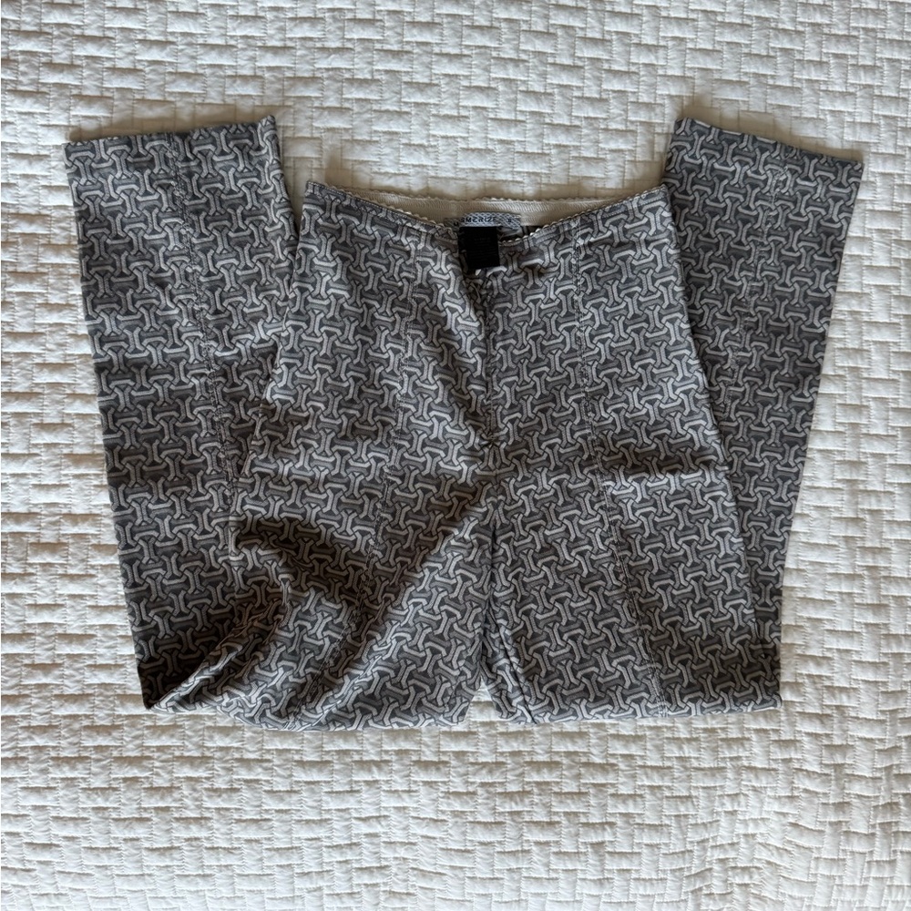 Mesmerize Gray Patterned pants
